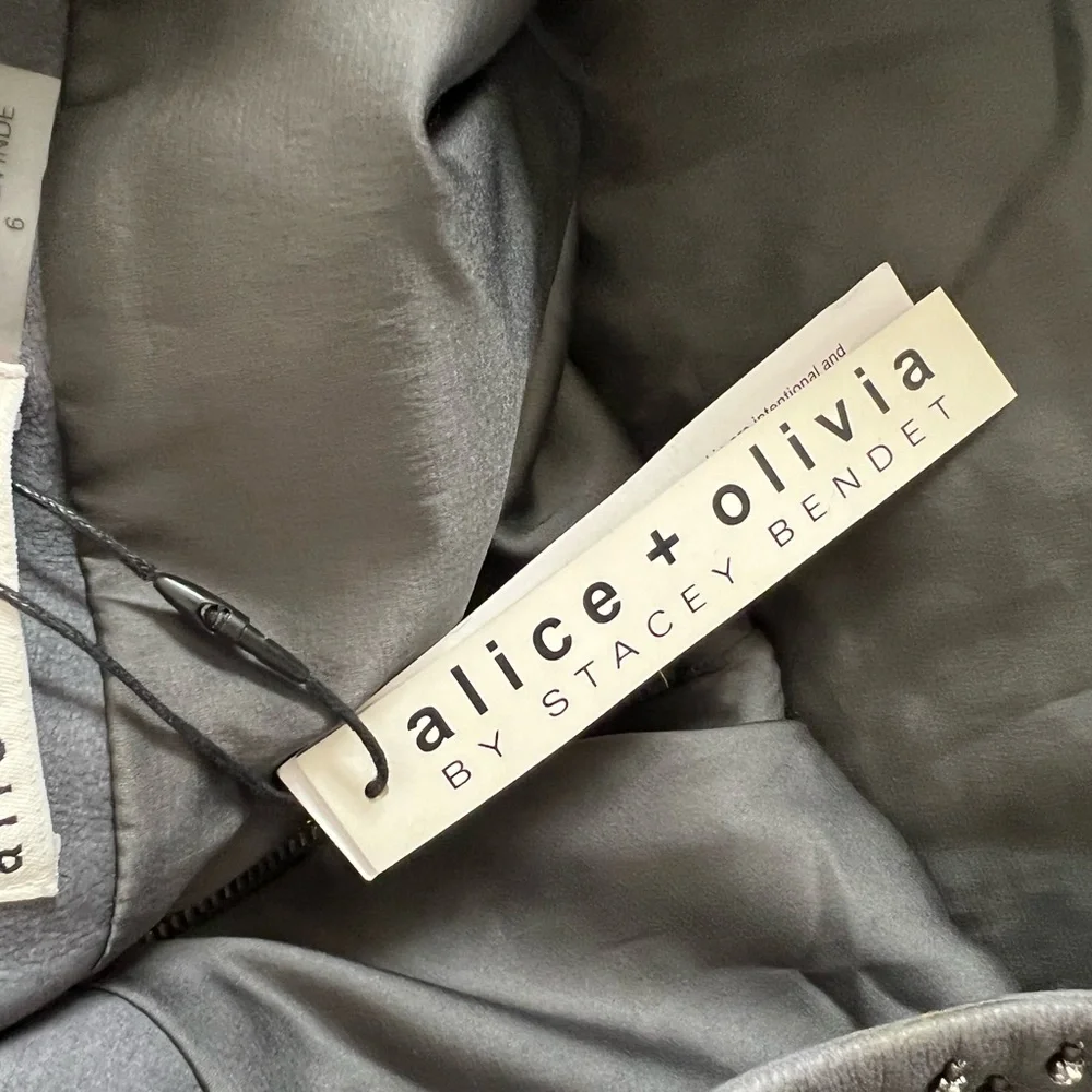 Alice + Olivia Grey Goat Leather Studded skirt in a size 6 - Picture 6 of 10